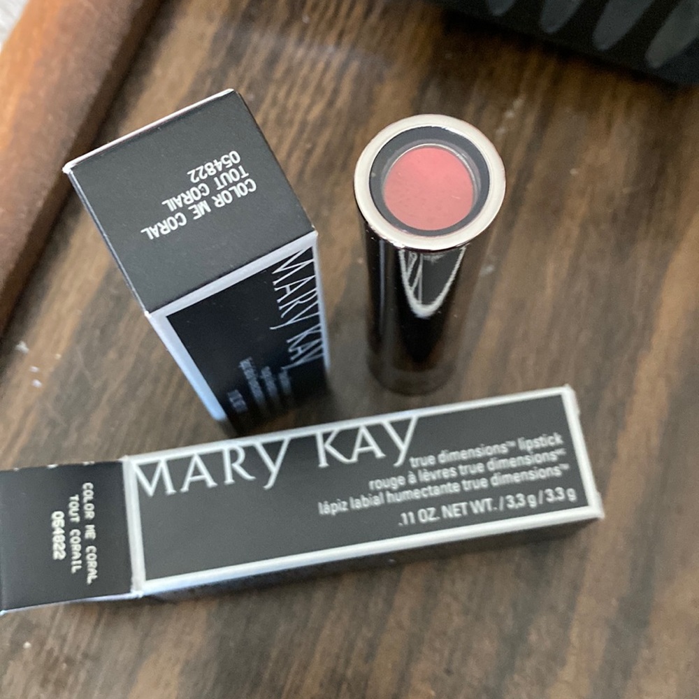COPY - ❤️New❤️ Mary Kay True Dimensions Lipstick - Color Me Coral